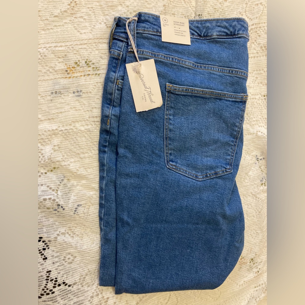 Womens Universal Thread Size 18 Denim High Rise Straight Leg Jeans NWT